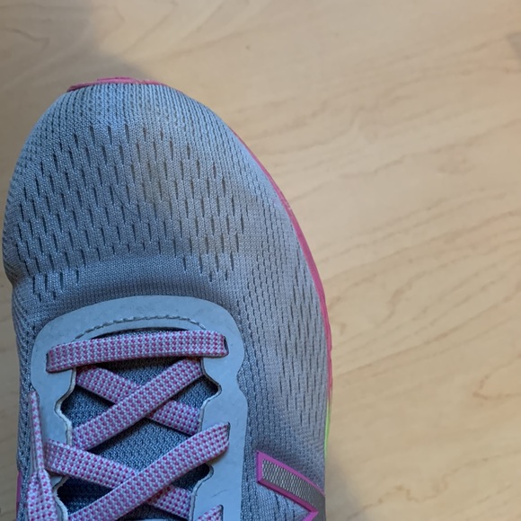 New Balance Girls Sneakers - Picture 4 of 7